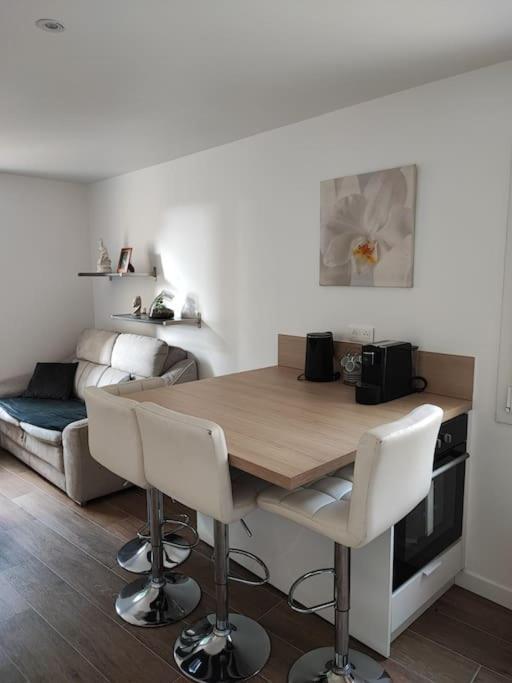 Charmant Appartement 2 Pieces Proche Disneyland Villeneuve-Saint-Denis Ngoại thất bức ảnh